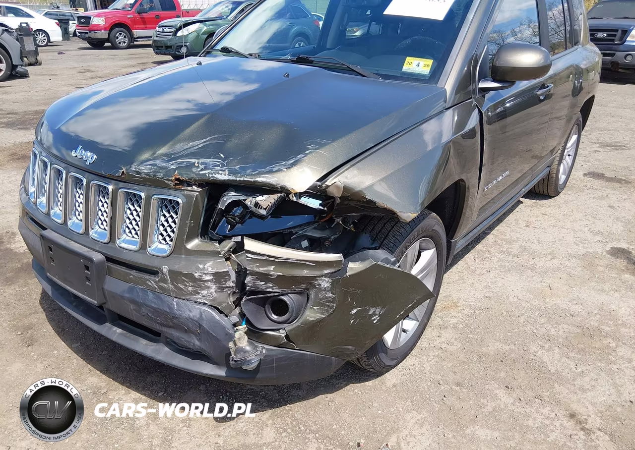 2016 Jeep Compass Latitude VIN:1C4NJDEB5GD586556 - 6