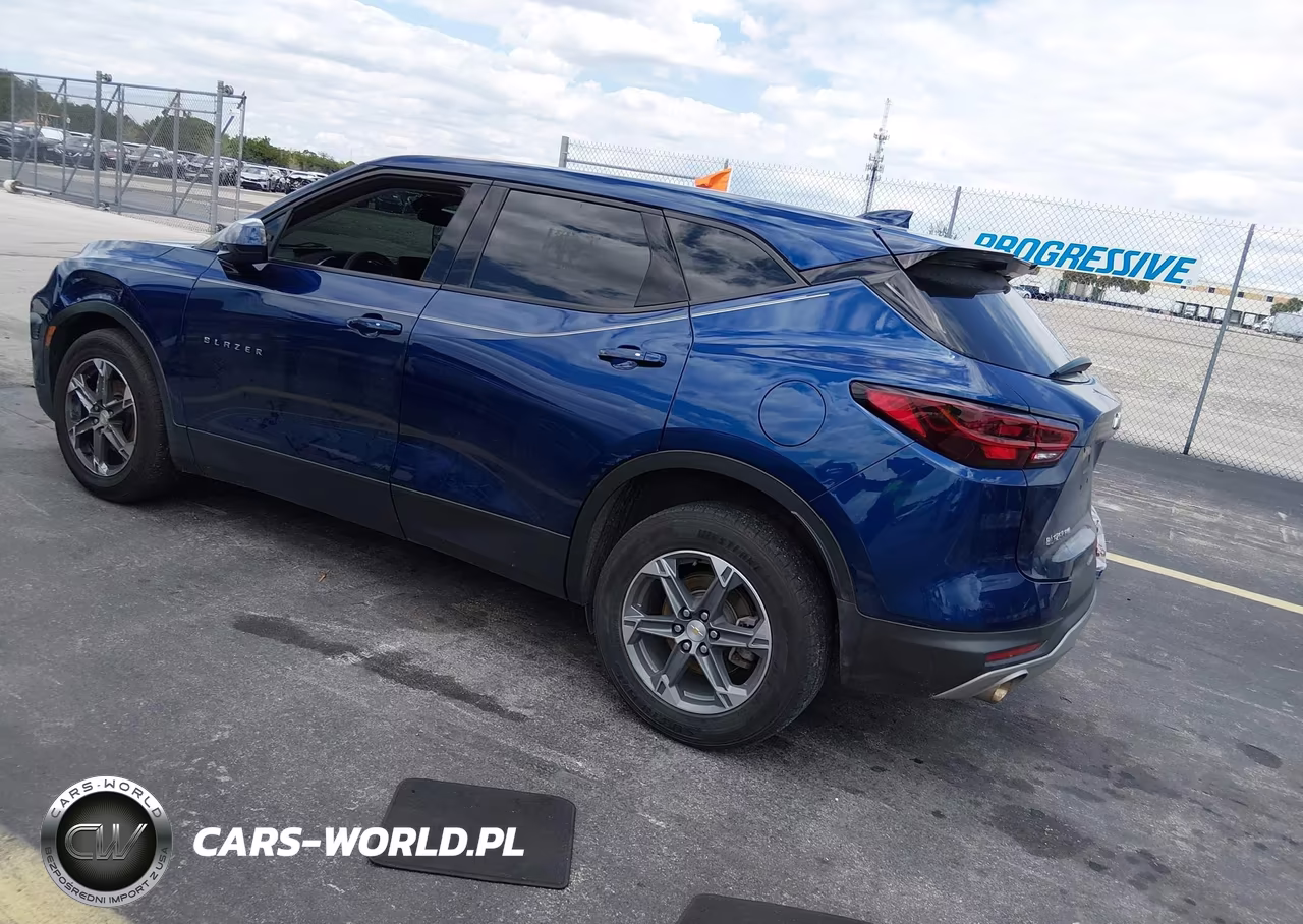 2023 Chevrolet Blazer Awd 2Lt VIN:3GNKBHR41PS155674 - 3