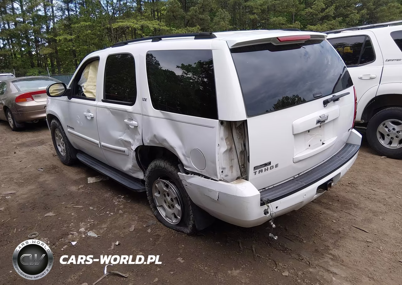 2007 Chevrolet Tahoe Ltz VIN:1GNFC130X7R220665 - 3