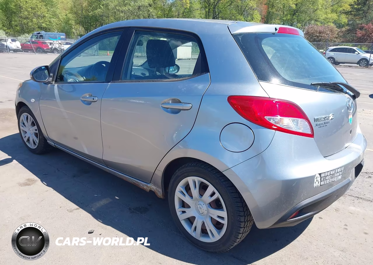 2011 Mazda Mazda2 Sport VIN:JM1DE1HZ6B0107987 - 3