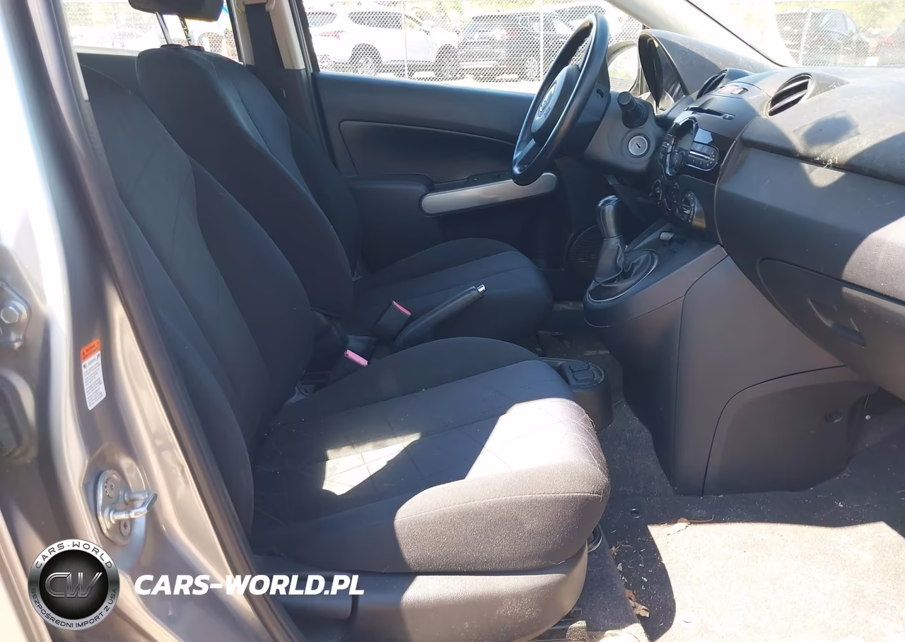 2011 Mazda Mazda2 Sport VIN:JM1DE1HZ6B0107987 - 5