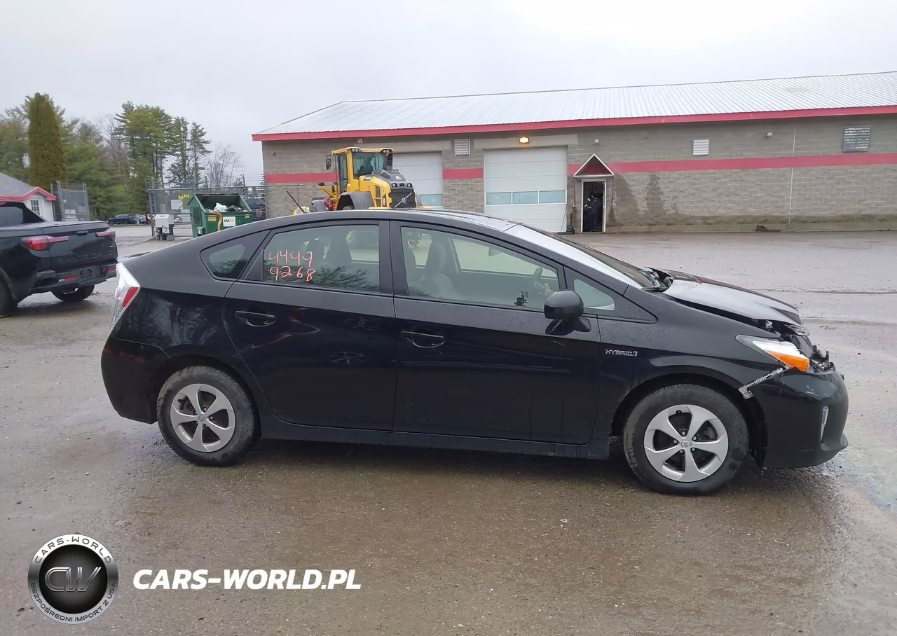 2015 Toyota Prius Two VIN:JTDKN3DUXF0444925 - 13
