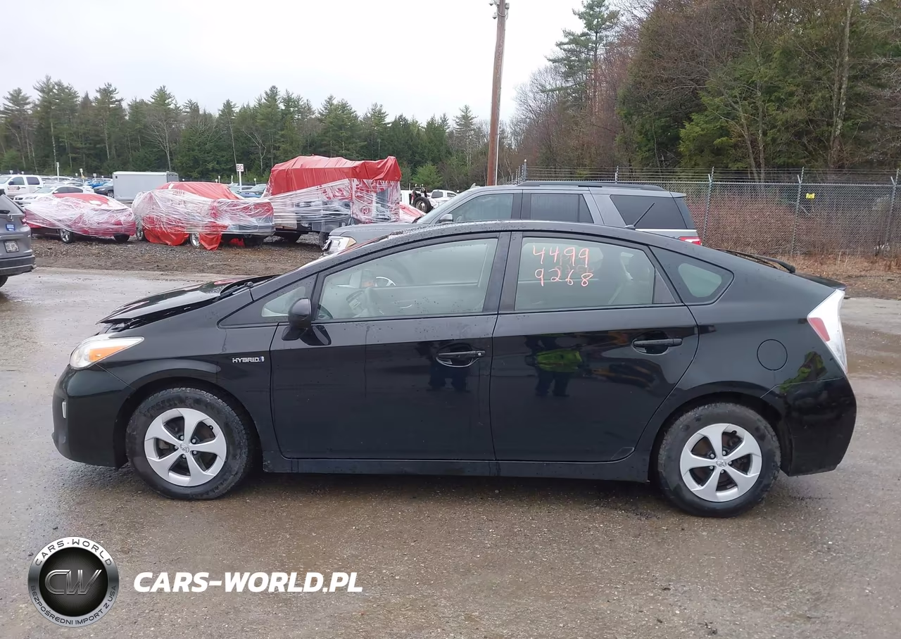 2015 Toyota Prius Two VIN:JTDKN3DUXF0444925 - 14