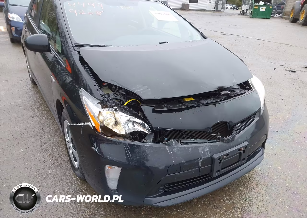 2015 Toyota Prius Two VIN:JTDKN3DUXF0444925 - 18