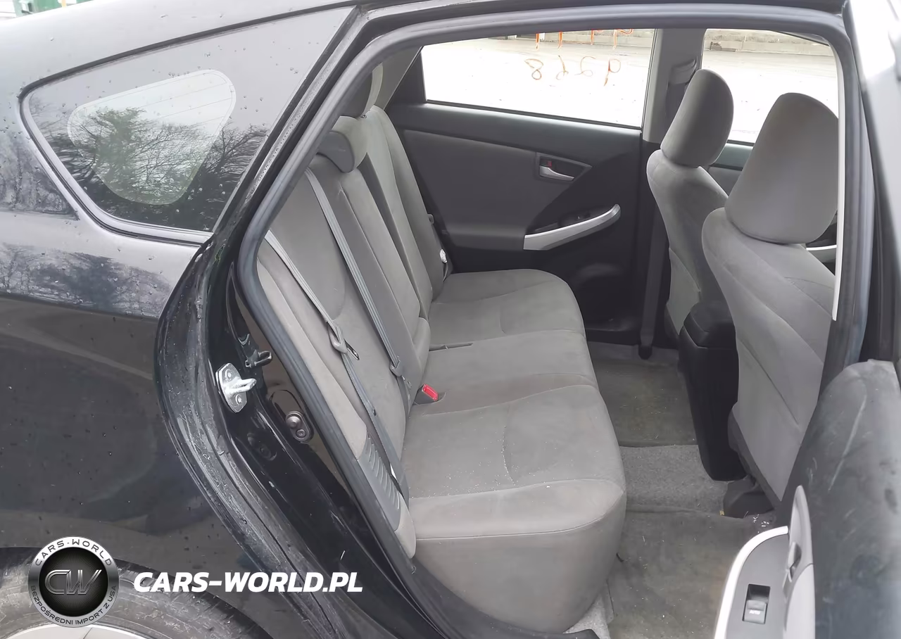 2015 Toyota Prius Two VIN:JTDKN3DUXF0444925 - 8