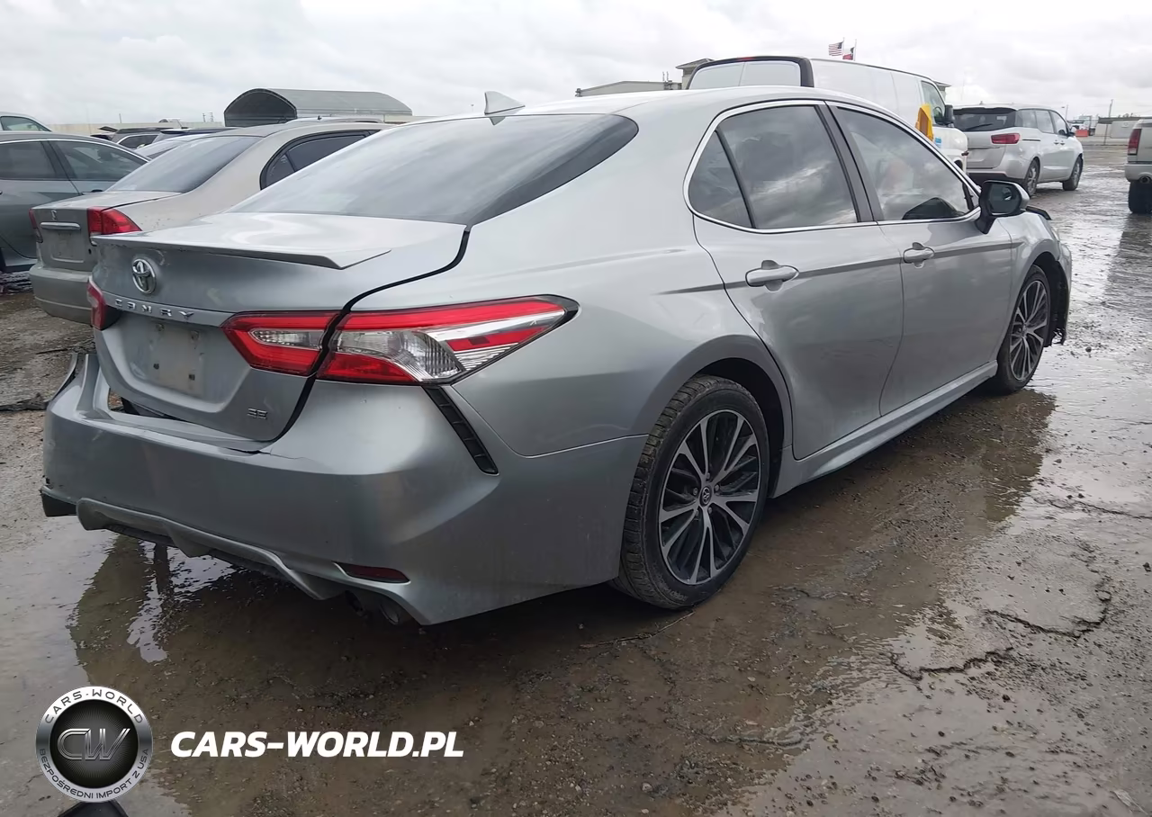 2020 Toyota Camry Se VIN:4T1G11AK9LU893084 - 4