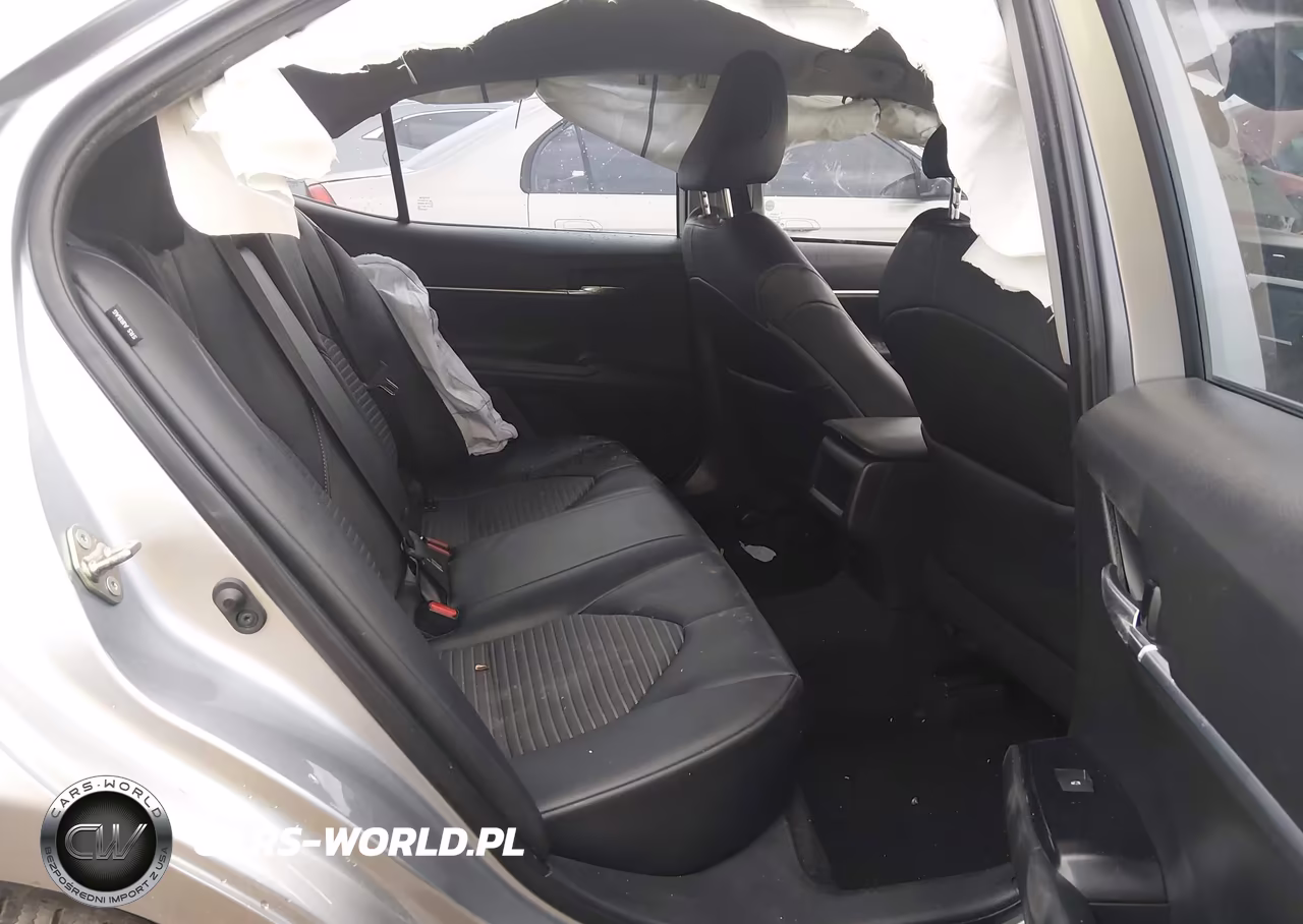 2020 Toyota Camry Se VIN:4T1G11AK9LU893084 - 8