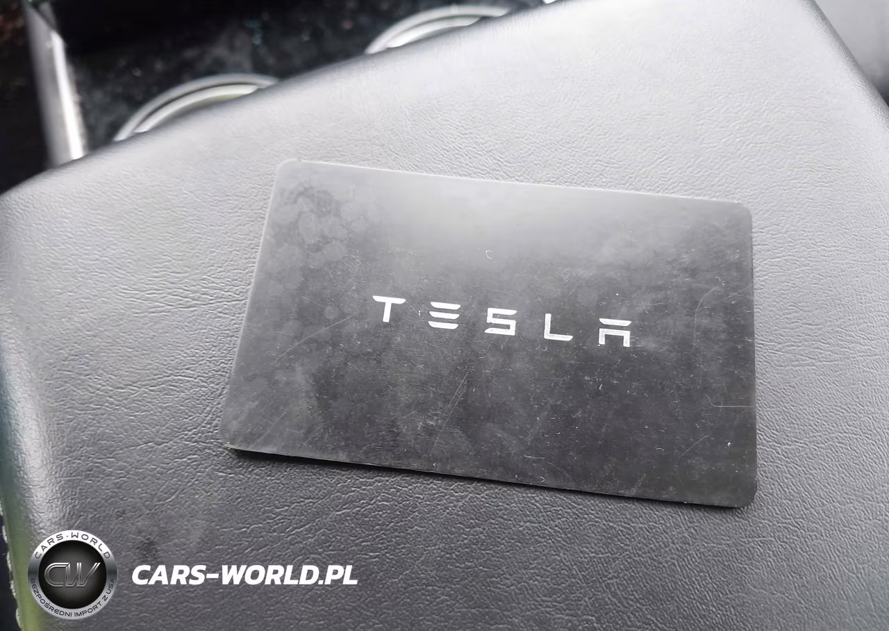 2018 Tesla Model 3 Long Range-Performance VIN:5YJ3E1EB3JF105083 - 11