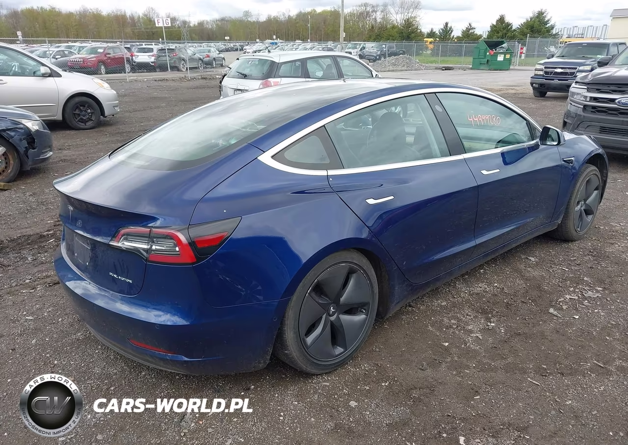 2018 Tesla Model 3 Long Range-Performance VIN:5YJ3E1EB3JF105083 - 4