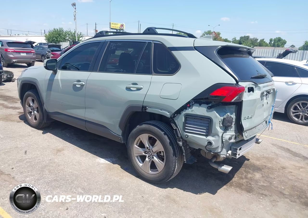 2022 Toyota Rav4 Xle VIN:2T3W1RFV3NW225367 - 3