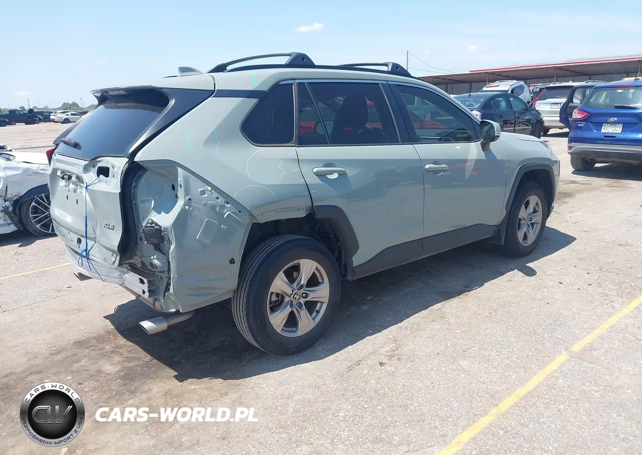 2022 Toyota Rav4 Xle VIN:2T3W1RFV3NW225367 - 4
