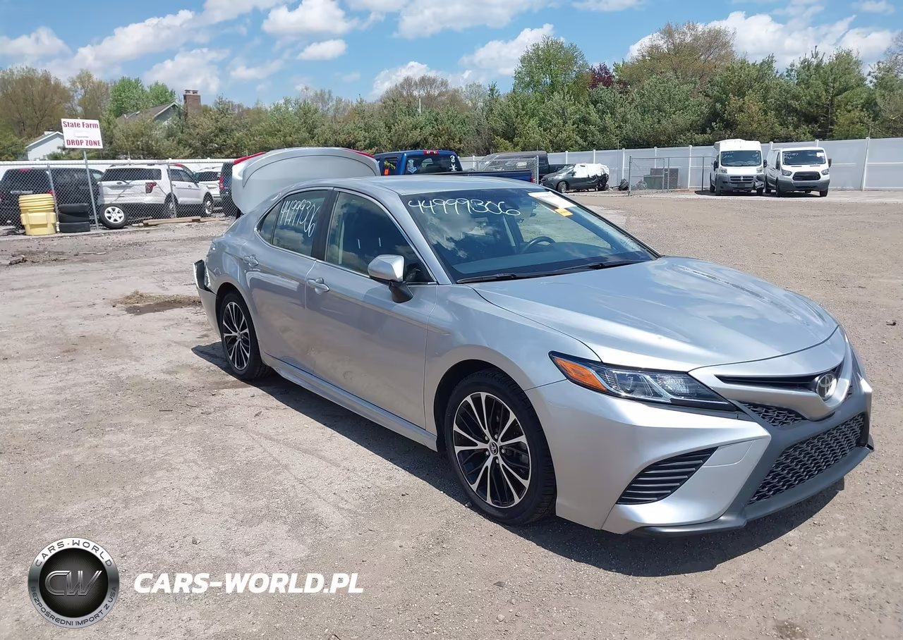 2018 Toyota Camry Se – zdjęcie 1 z 16