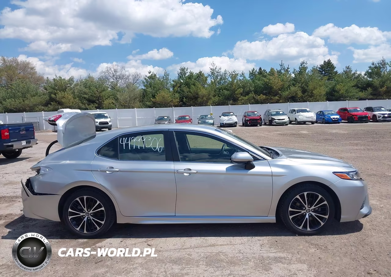 2018 Toyota Camry Se VIN:JTNB11HKXJ3031043 - 13