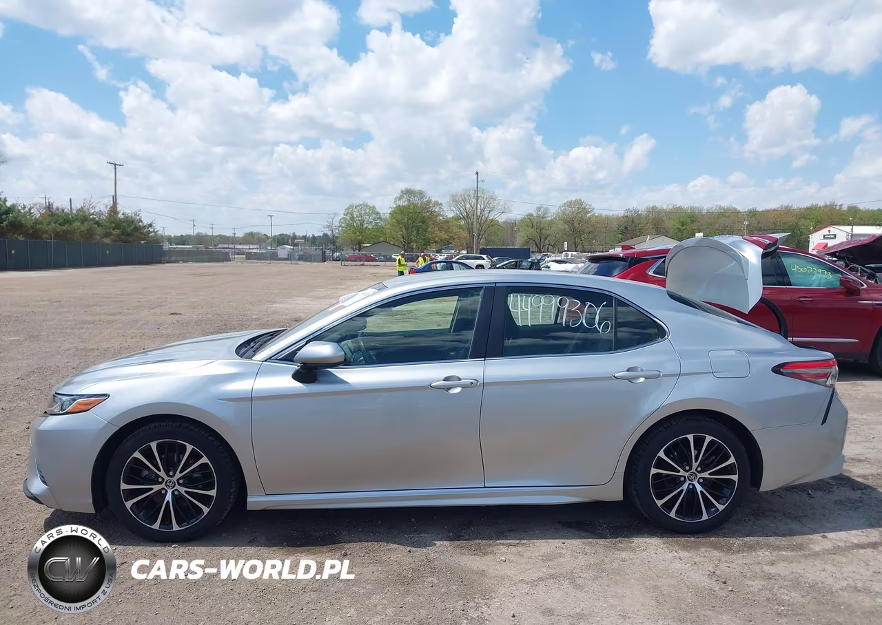 2018 Toyota Camry Se VIN:JTNB11HKXJ3031043 - 14