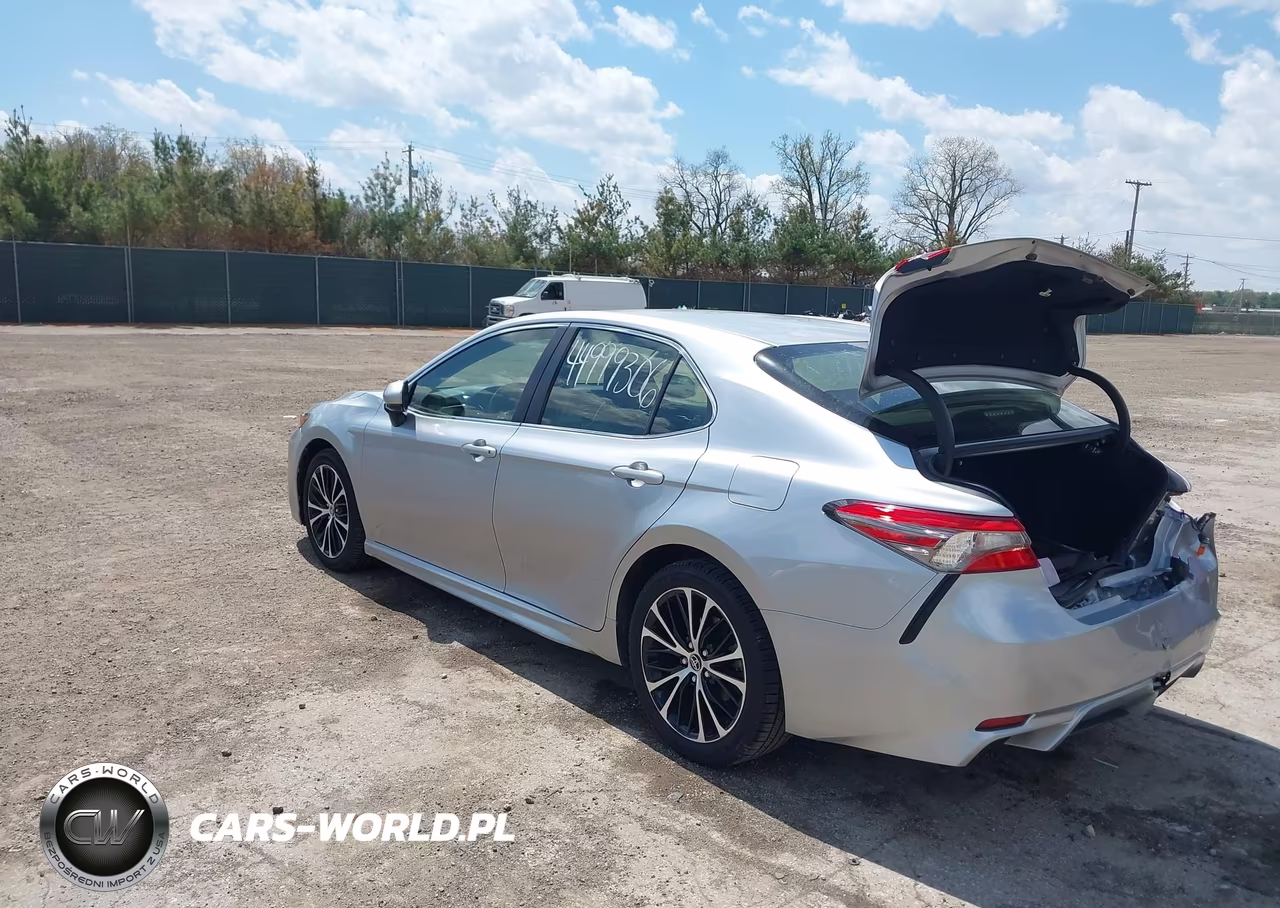 2018 Toyota Camry Se VIN:JTNB11HKXJ3031043 - 3