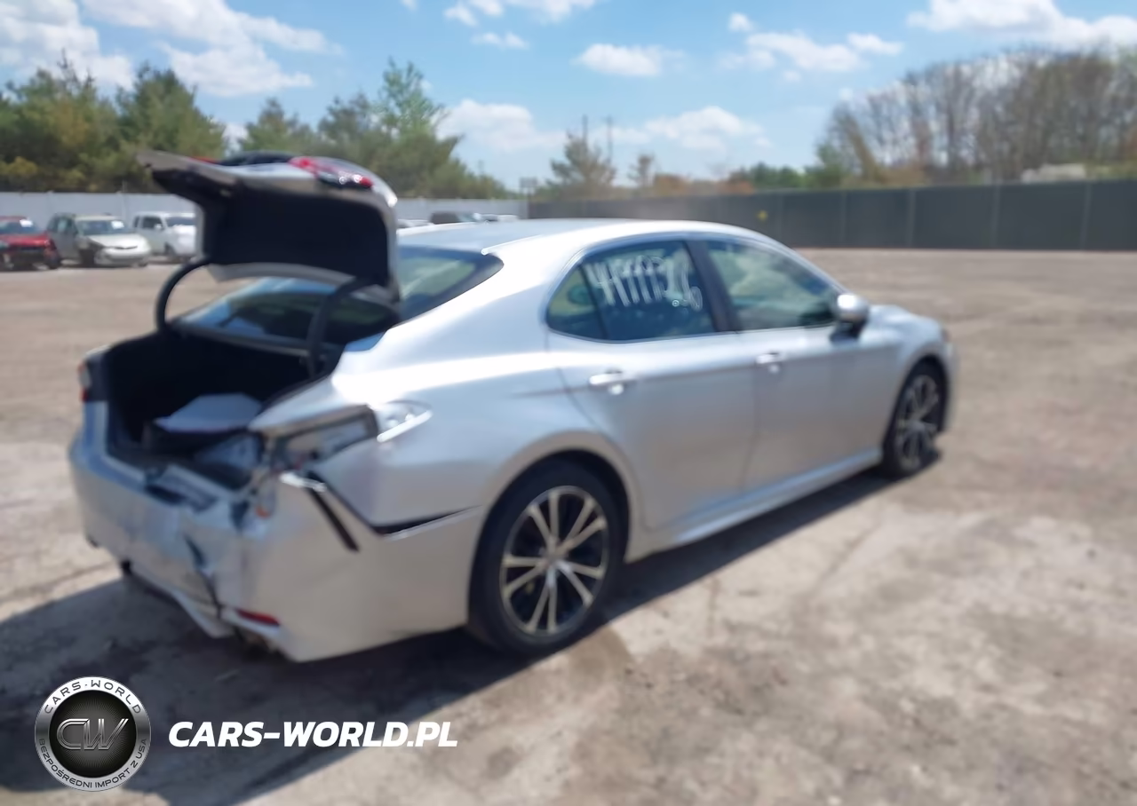 2018 Toyota Camry Se VIN:JTNB11HKXJ3031043 - 4