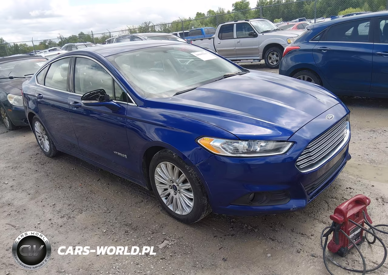 2015 Ford Fusion Hybrid Se – zdjęcie 1 z 11