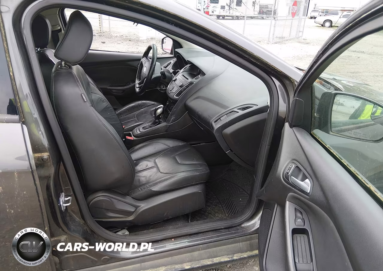 2016 Ford Focus Se VIN:1FADP3K25GL332902 - 5