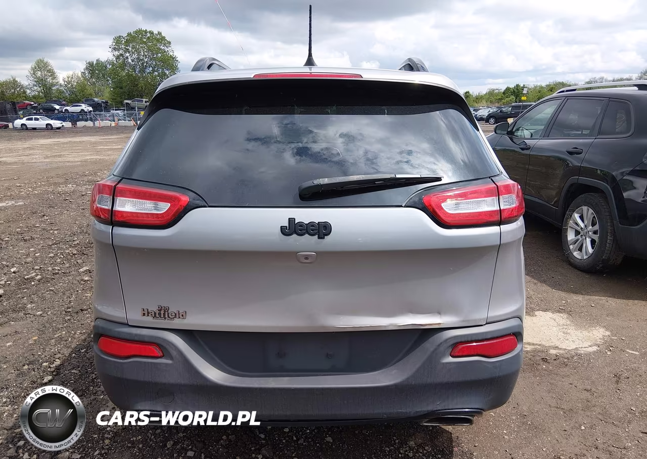 2016 Jeep Cherokee Altitude VIN:1C4PJLCSXGW135469 - 16
