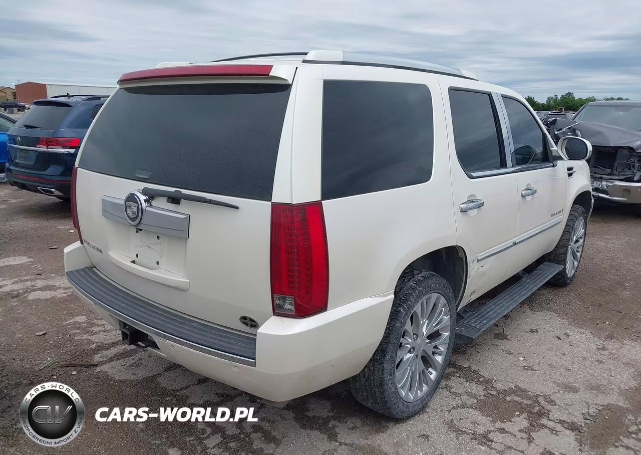2007 Cadillac Escalade Standard VIN:1GYFK638X7R314005 - 4