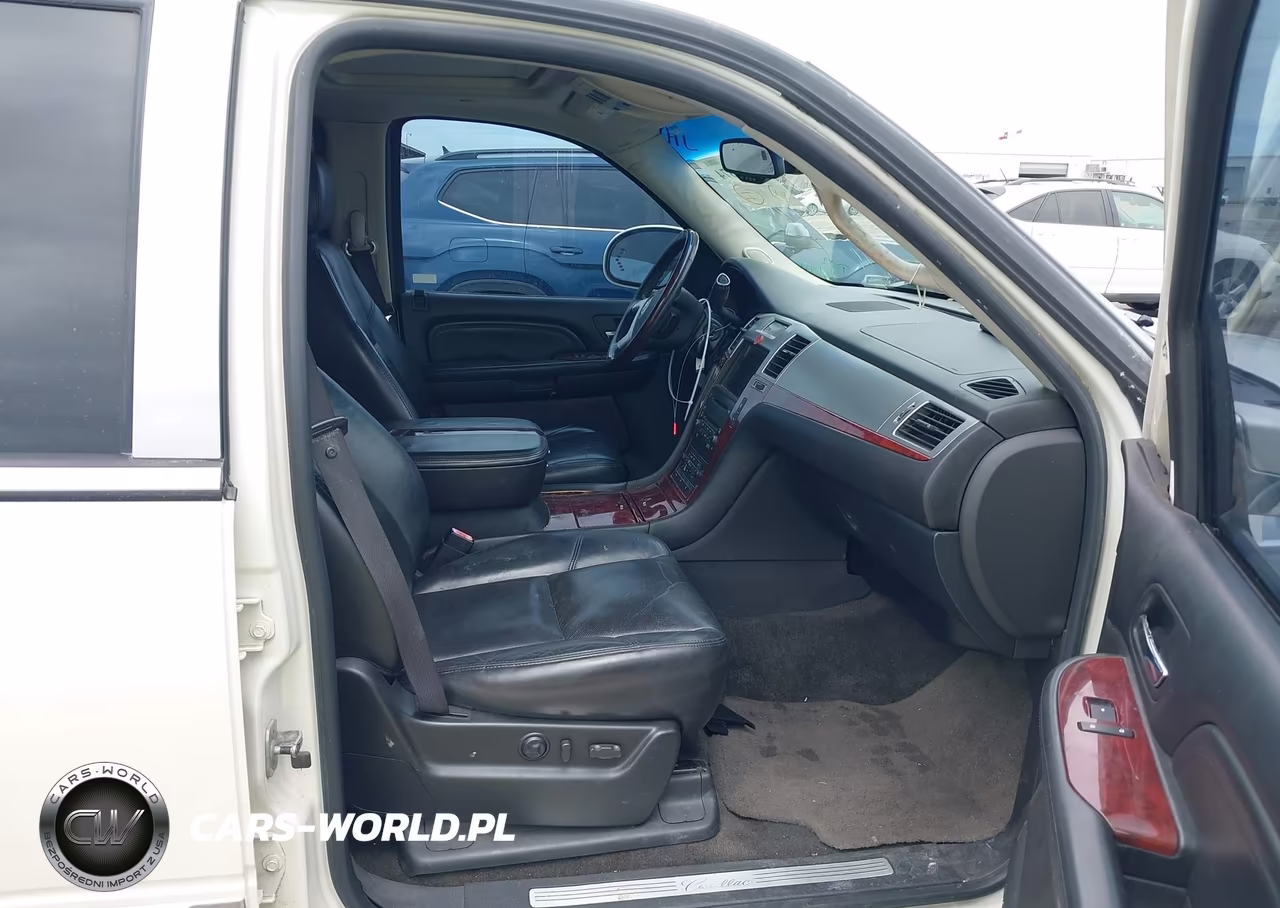 2007 Cadillac Escalade Standard VIN:1GYFK638X7R314005 - 5