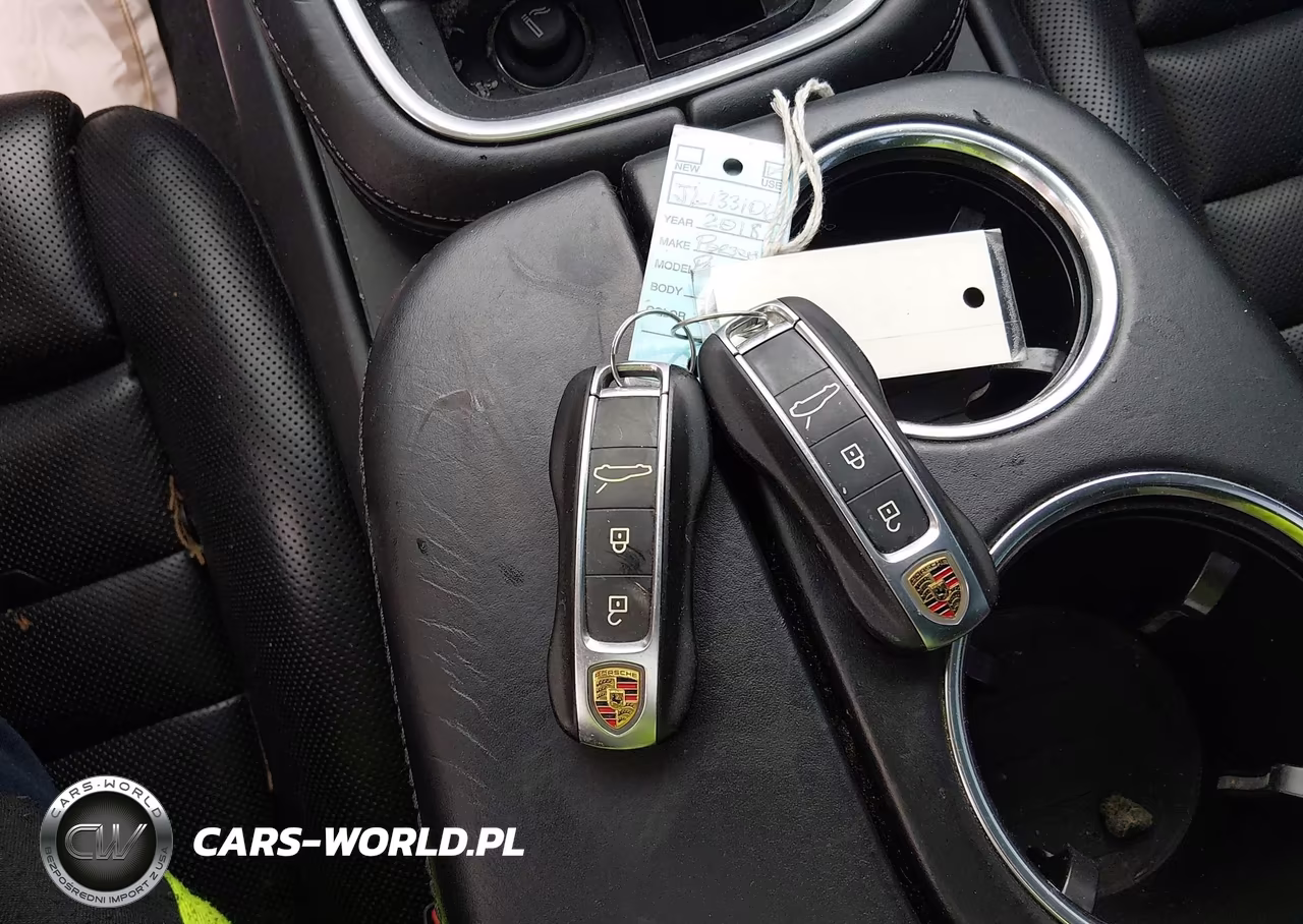 2018 Porsche Panamera 4S VIN:WP0AB2A72JL133106 - 11