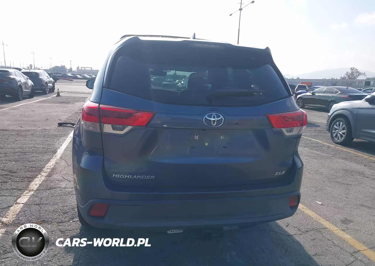 2018 Toyota Highlander Xle VIN:5TDKZRFH8JS285237 - 16