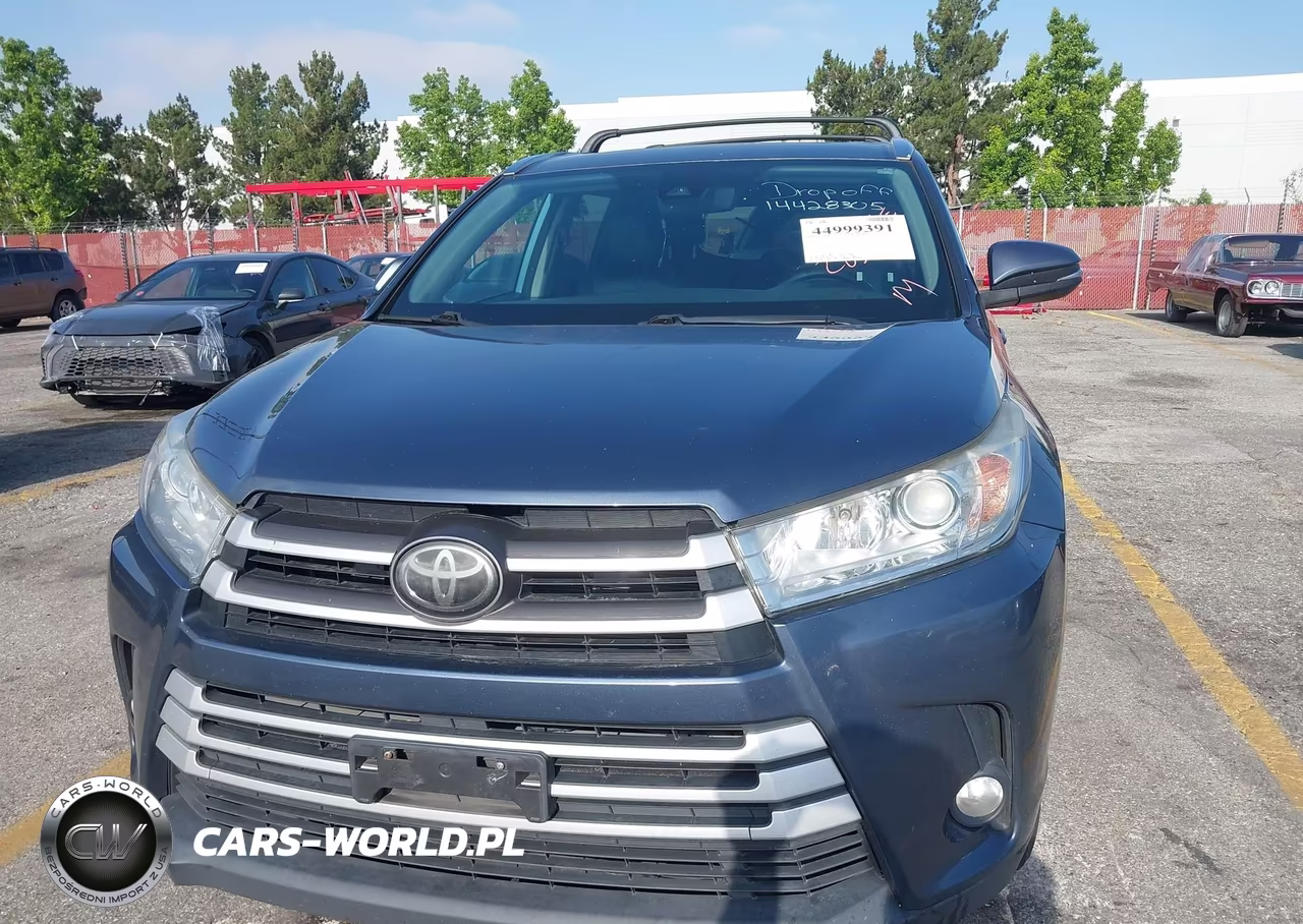 2018 Toyota Highlander Xle VIN:5TDKZRFH8JS285237 - 6