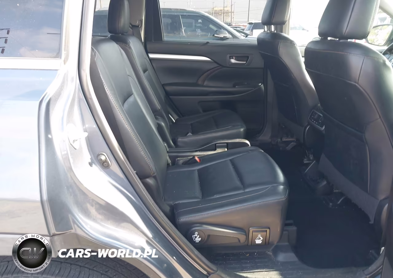 2018 Toyota Highlander Xle VIN:5TDKZRFH8JS285237 - 8
