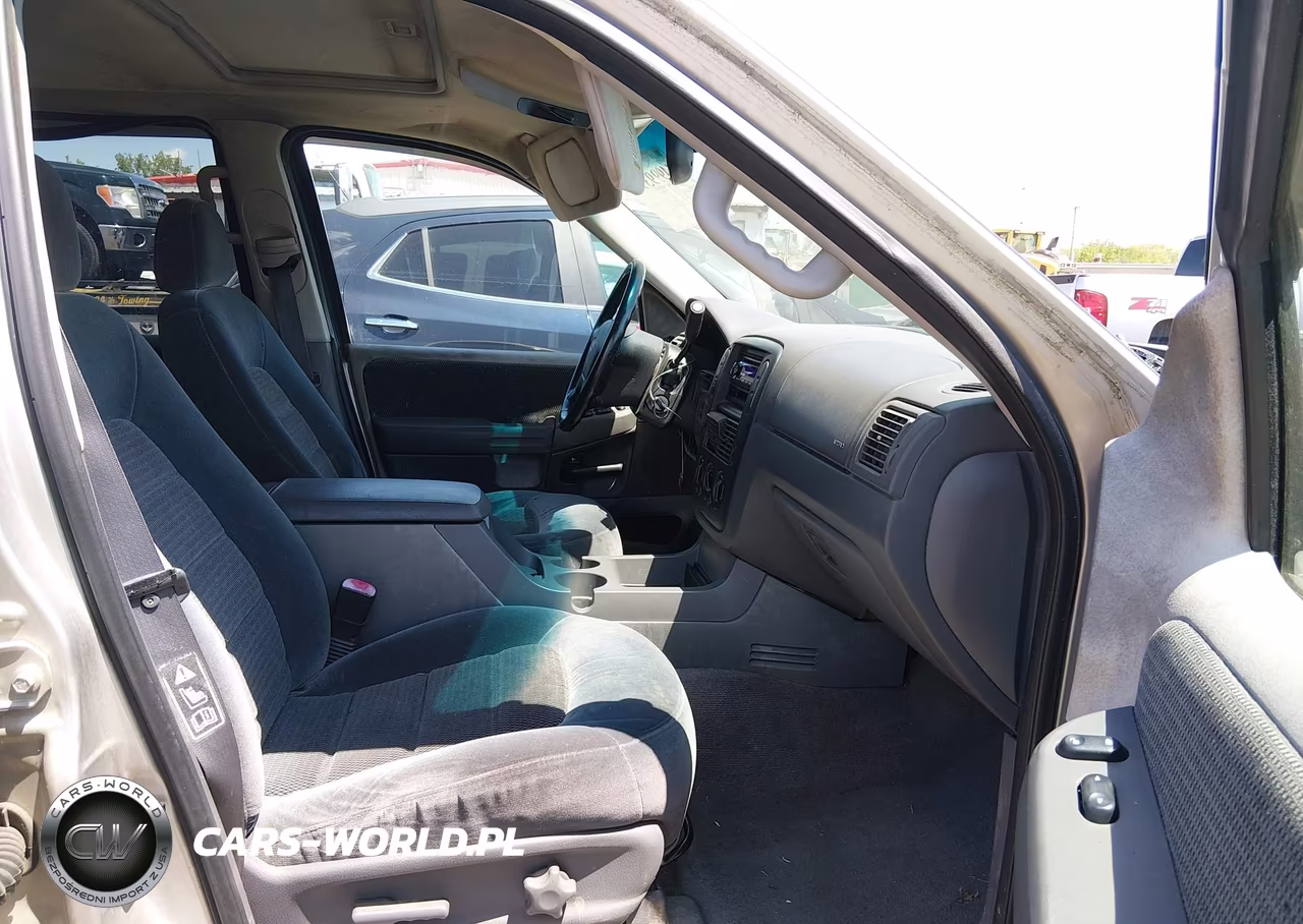 2002 Ford Explorer Xlt VIN:1FMZU73K02UD09413 - 5