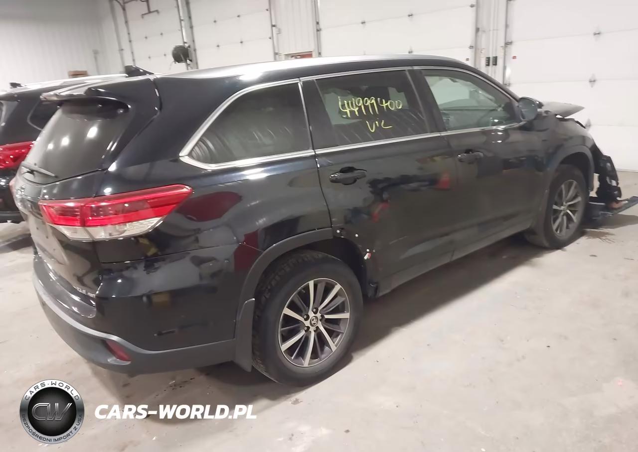 2017 Toyota Highlander Xle VIN:5TDJZRFH8HS437927 - 4