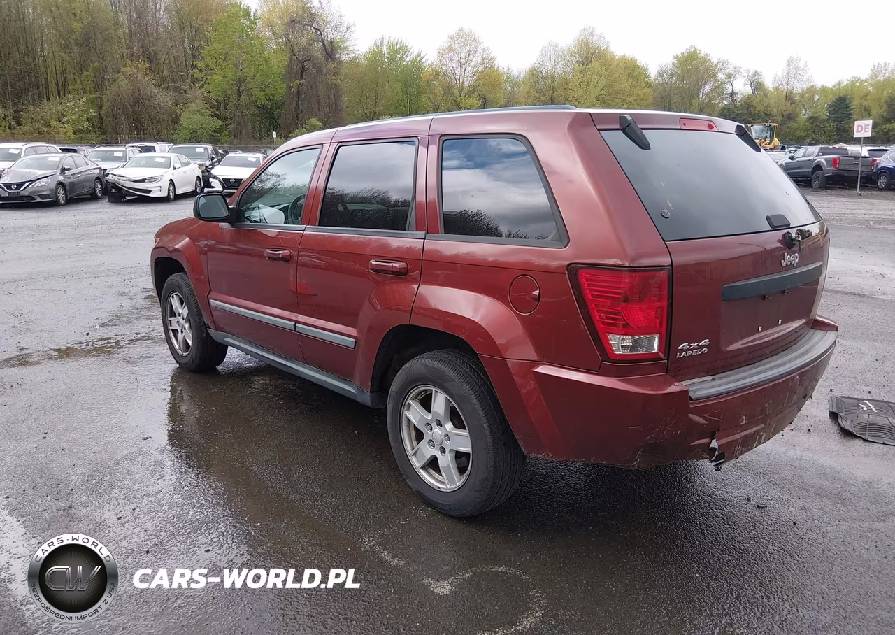 2007 Jeep Grand Cherokee Laredo VIN:1J8GR48K07C588372 - 3