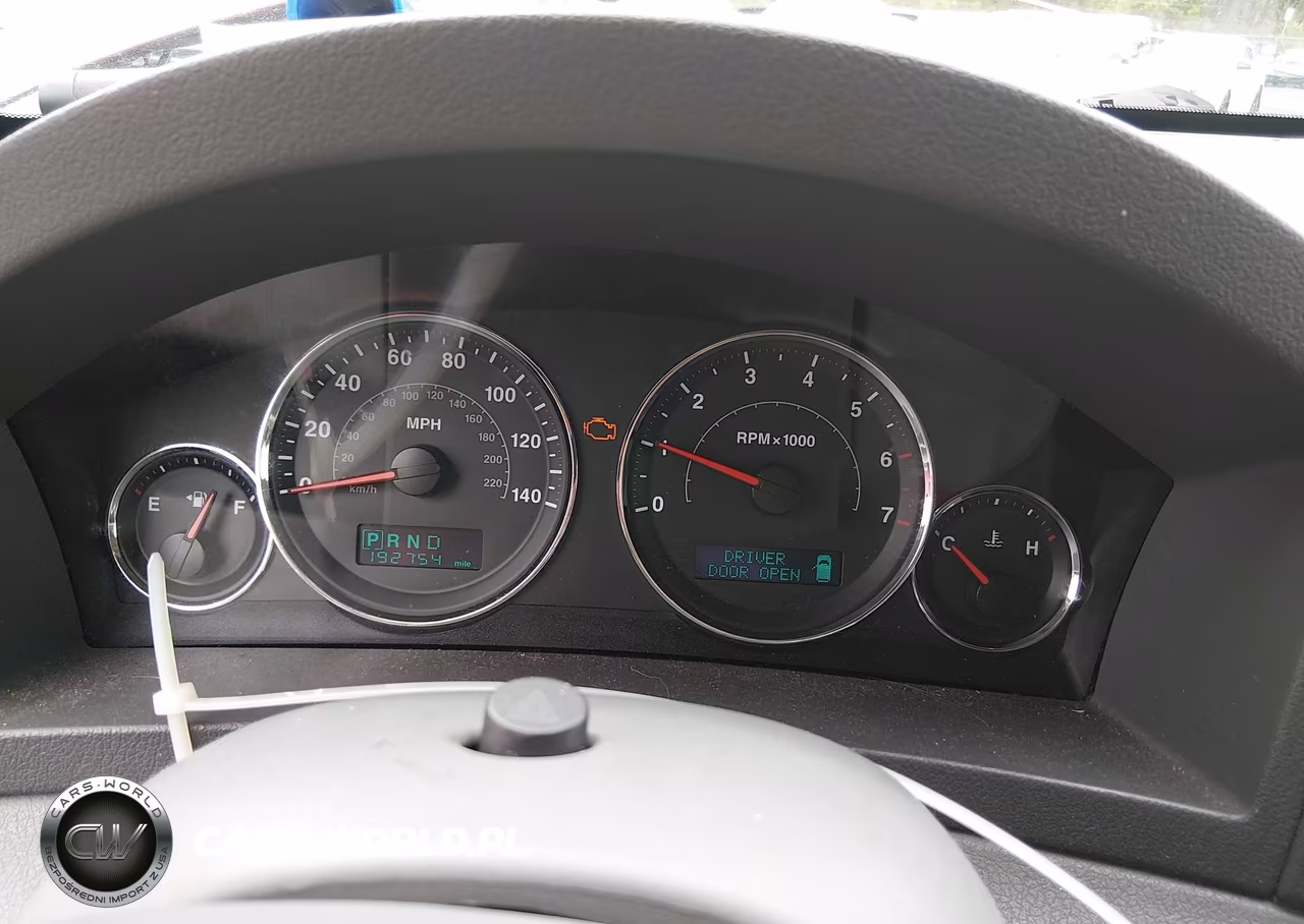 2007 Jeep Grand Cherokee Laredo VIN:1J8GR48K07C588372 - 7