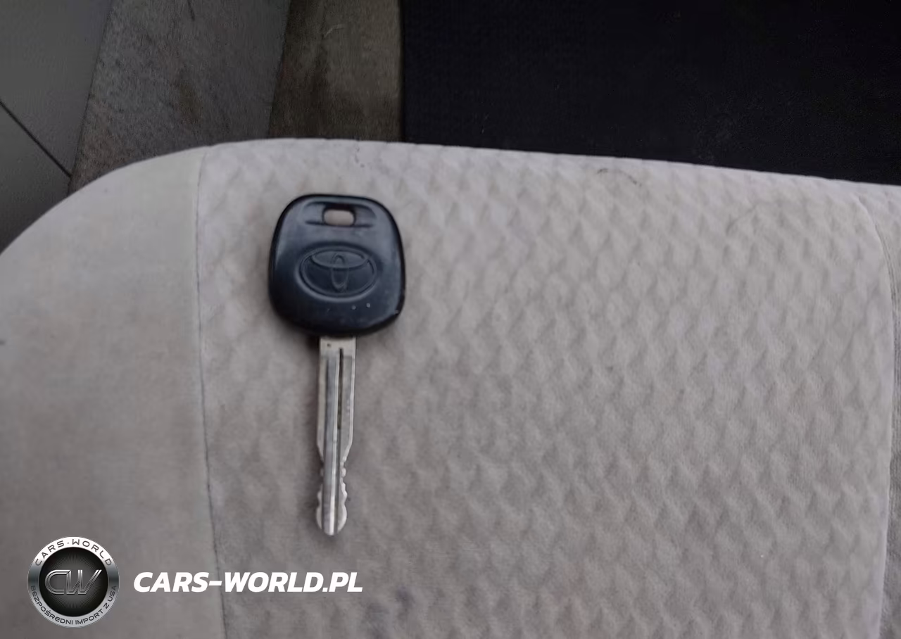 2010 Toyota Camry VIN:4T4BF3EK9AR004482 - 11