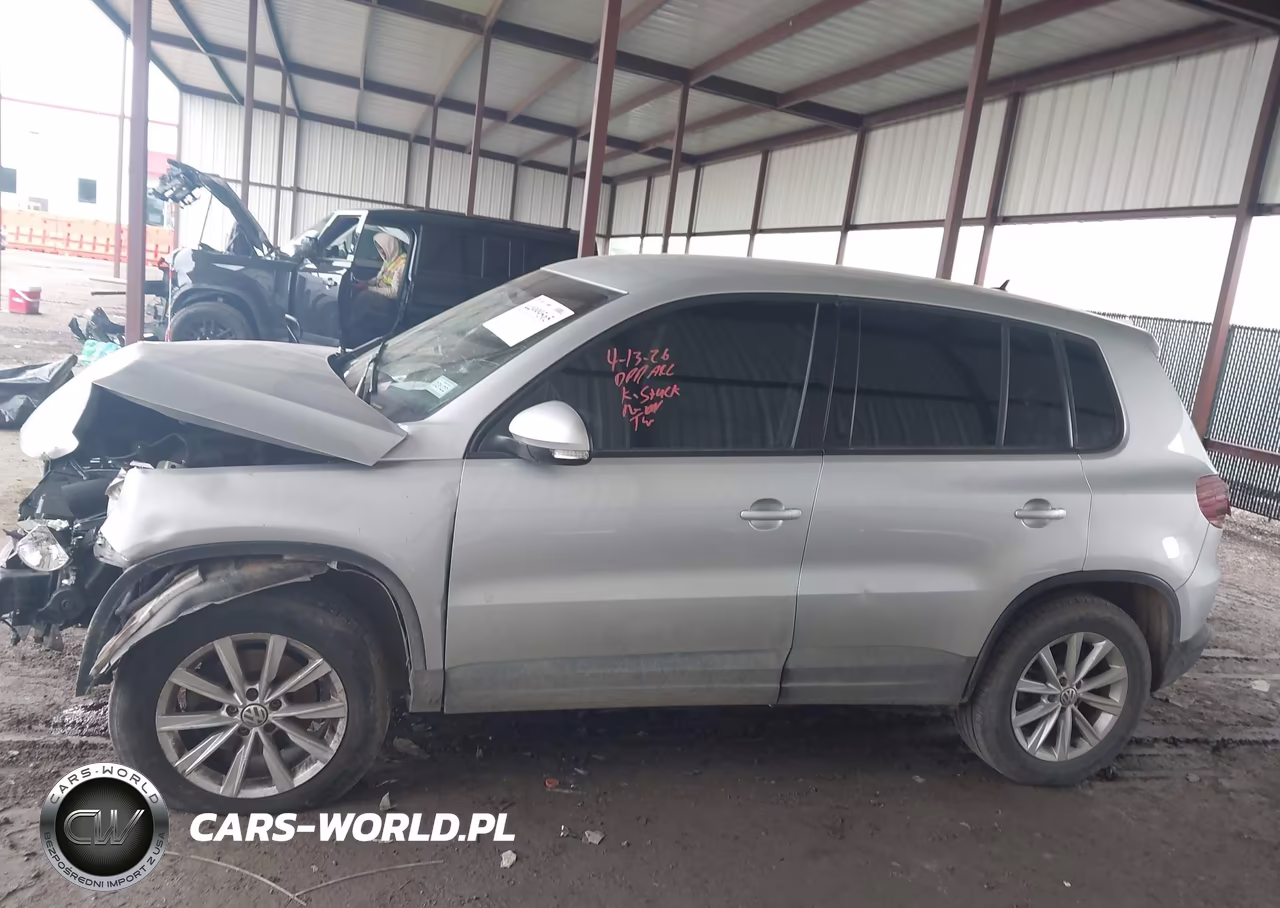 2017 Volkswagen Tiguan 2.0T-2.0T S VIN:WVGAV7AXXHK050863 - 14