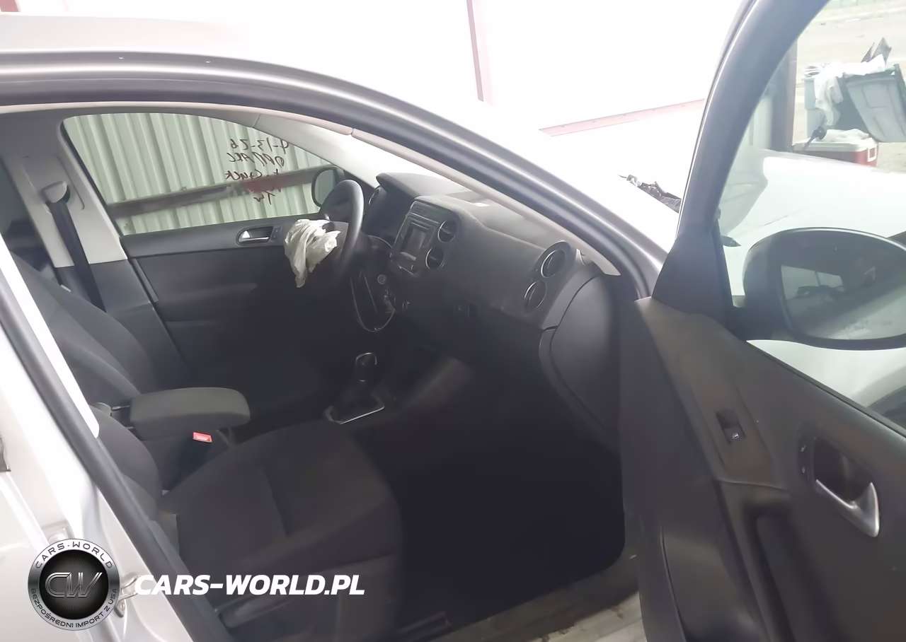 2017 Volkswagen Tiguan 2.0T-2.0T S VIN:WVGAV7AXXHK050863 - 5