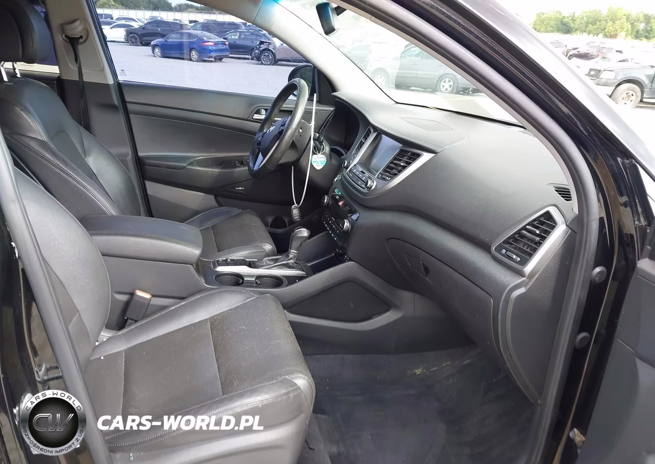2017 Hyundai Tucson Se Plus VIN:KM8J33A44HU476699 - 5