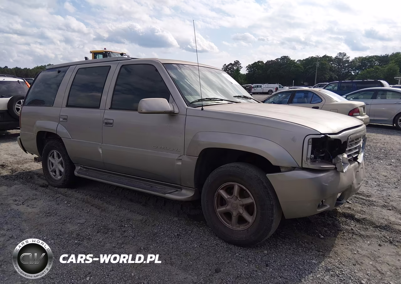 2000 Cadillac Escalade Standard