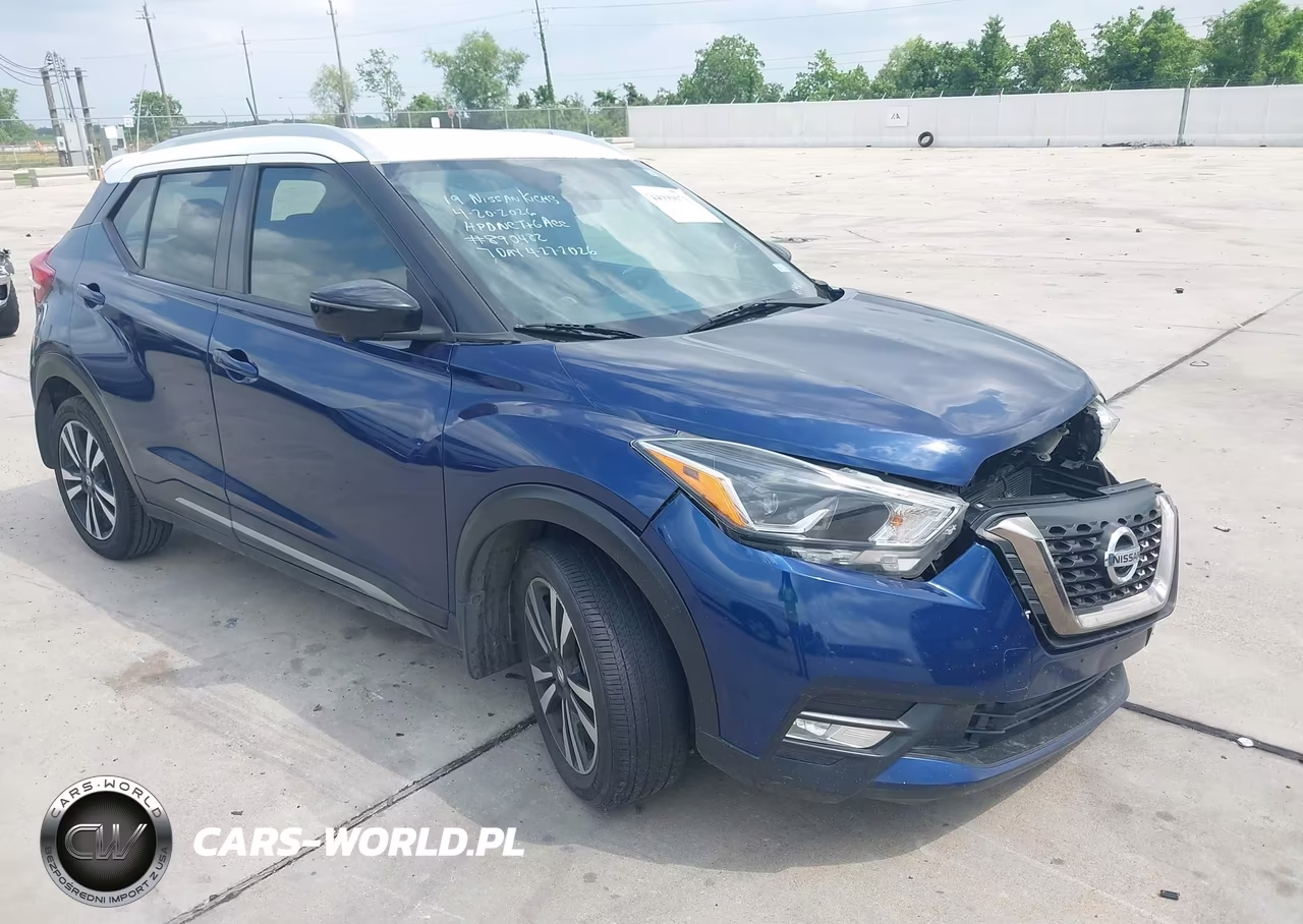 2019 Nissan Kicks Sr