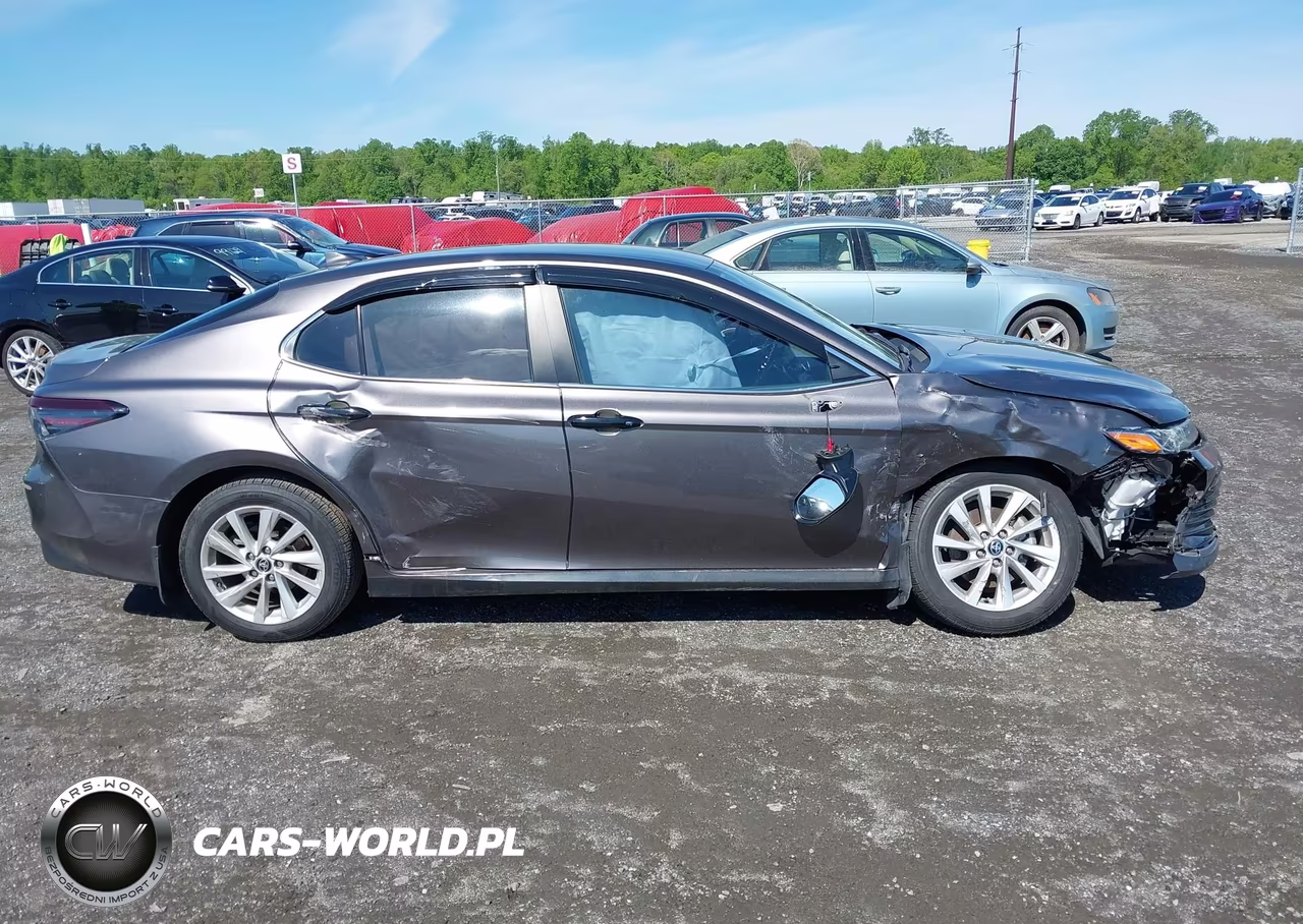2024 Toyota Camry Le VIN:4T1C11AK2RU916101 - 13