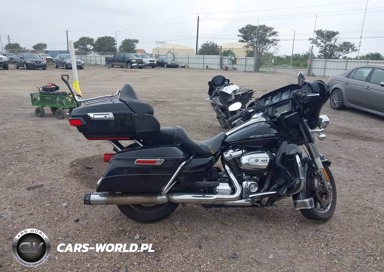 2017 Harley-Davidson Flhtk Ultra Limited VIN:1HD1KED10HB677529 - 12