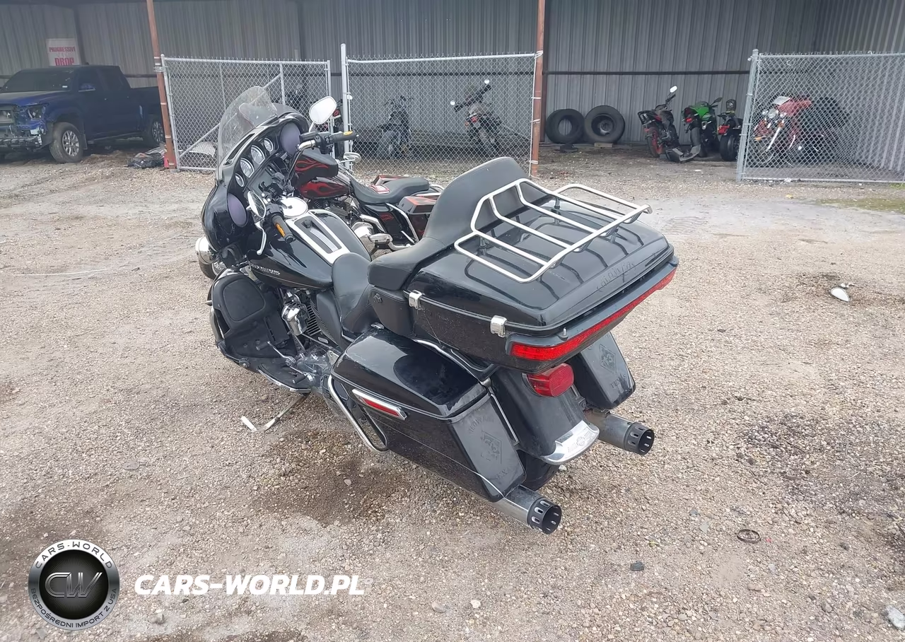 2017 Harley-Davidson Flhtk Ultra Limited VIN:1HD1KED10HB677529 - 3