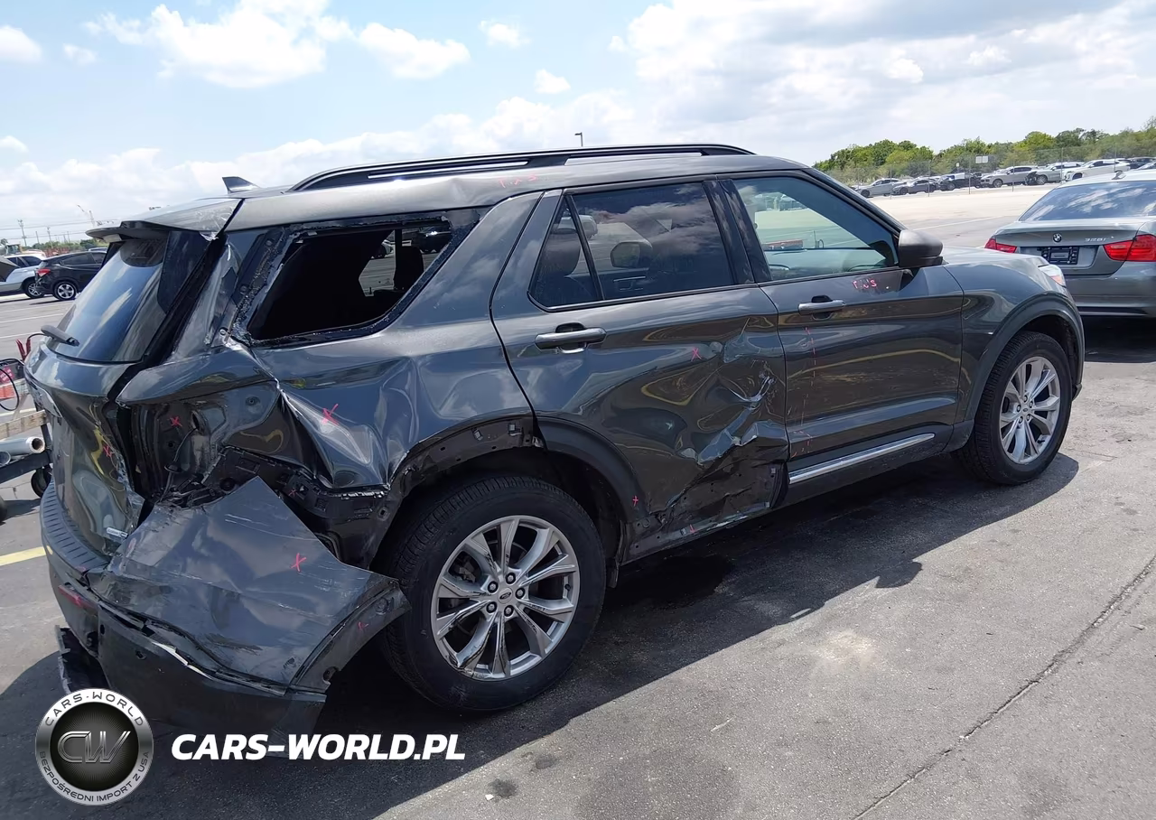 2020 Ford Explorer Xlt VIN:1FMSK8DH9LGB40637 - 4