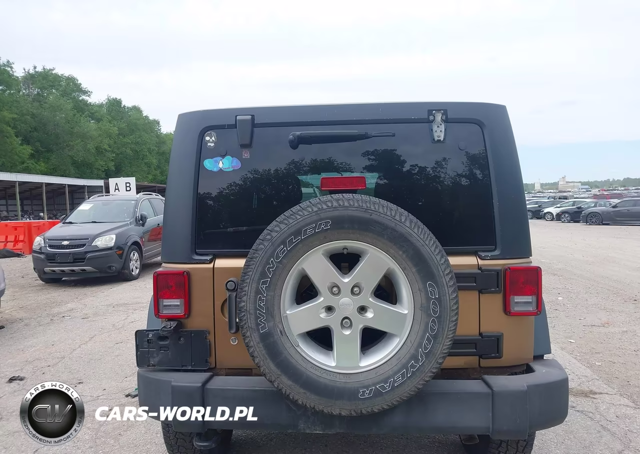 2015 Jeep Wrangler Unlimited Sport VIN:1C4BJWDG8FL702297 - 16