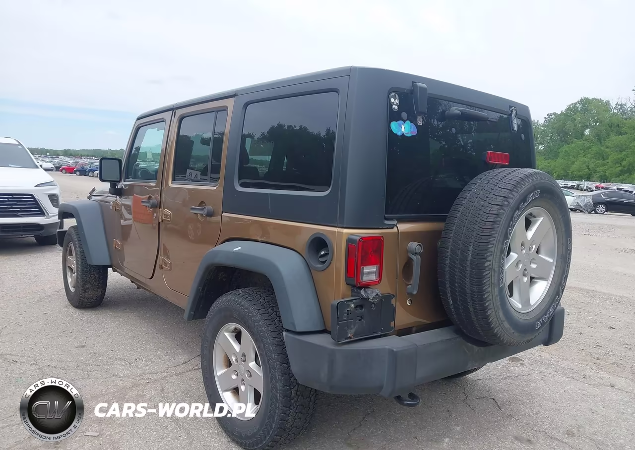 2015 Jeep Wrangler Unlimited Sport VIN:1C4BJWDG8FL702297 - 3