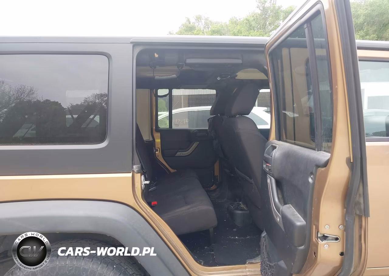 2015 Jeep Wrangler Unlimited Sport VIN:1C4BJWDG8FL702297 - 8
