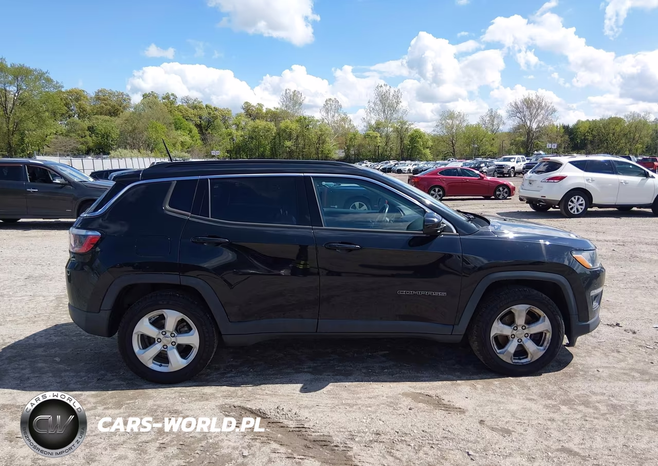 2017 Jeep New Compass Latitude 4X4 VIN:3C4NJDBB9HT680147 - 13
