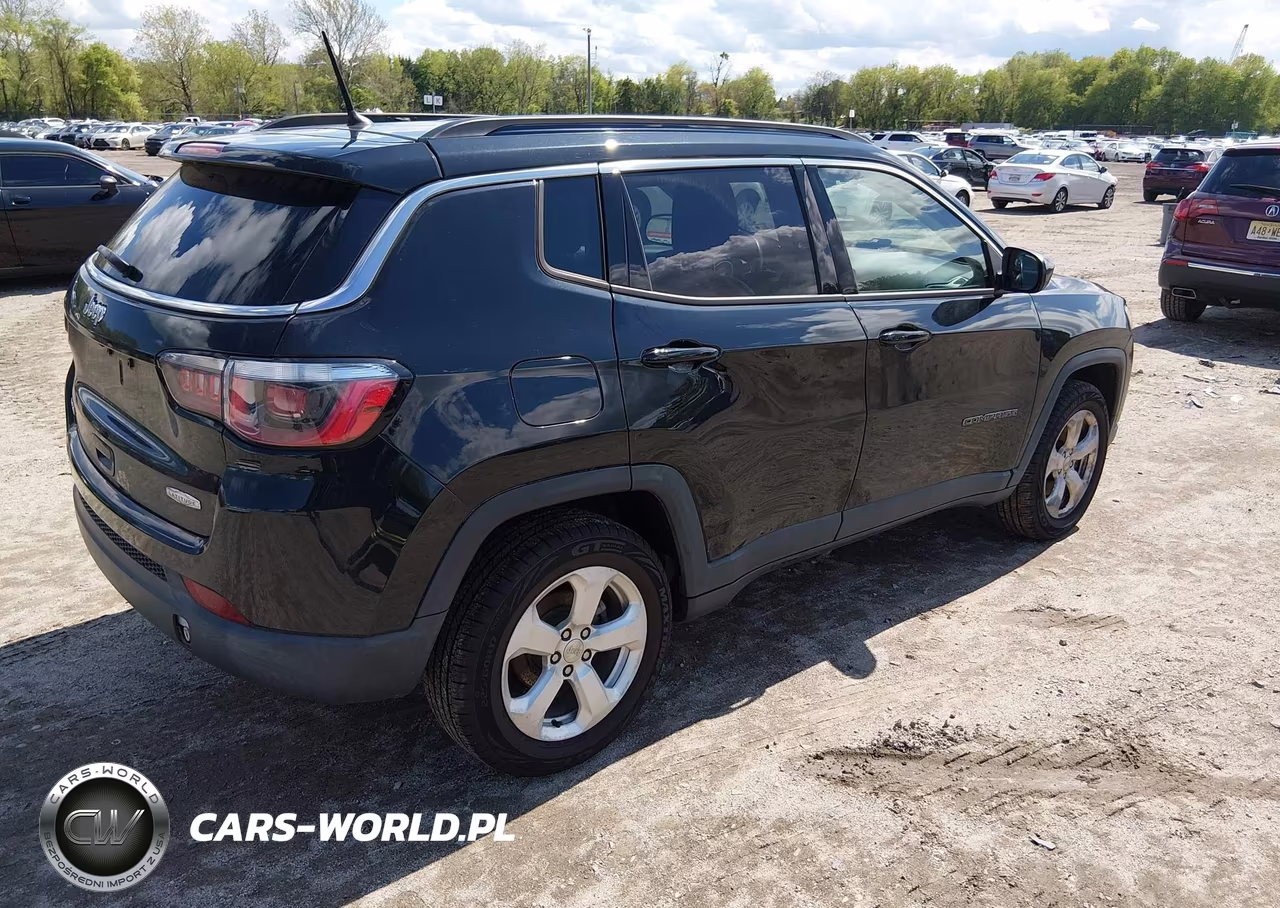 2017 Jeep New Compass Latitude 4X4 VIN:3C4NJDBB9HT680147 - 4
