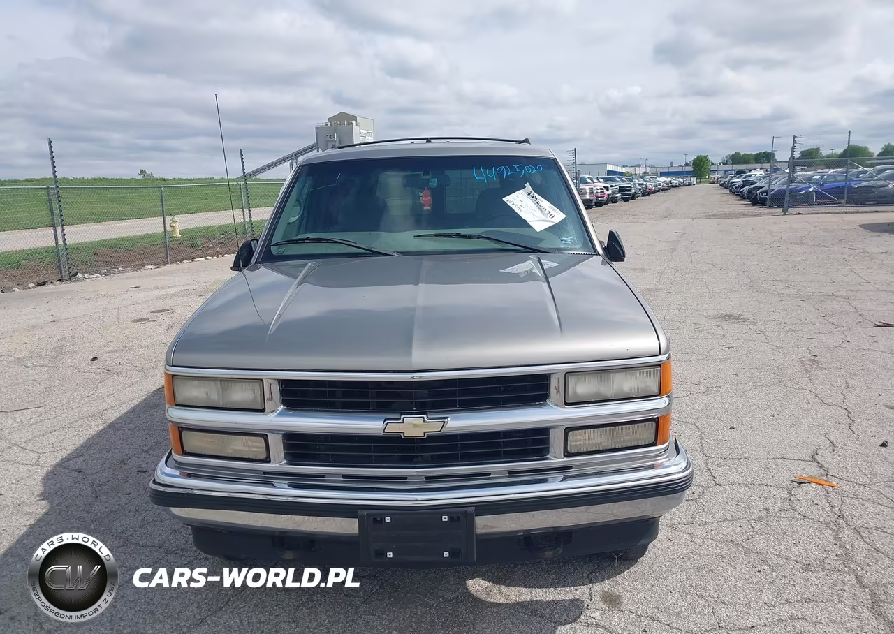 1999 Chevrolet Suburban 1500 VIN:3GNFK16R8XG270610 - 12