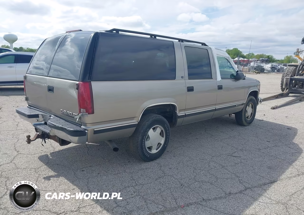1999 Chevrolet Suburban 1500 VIN:3GNFK16R8XG270610 - 4